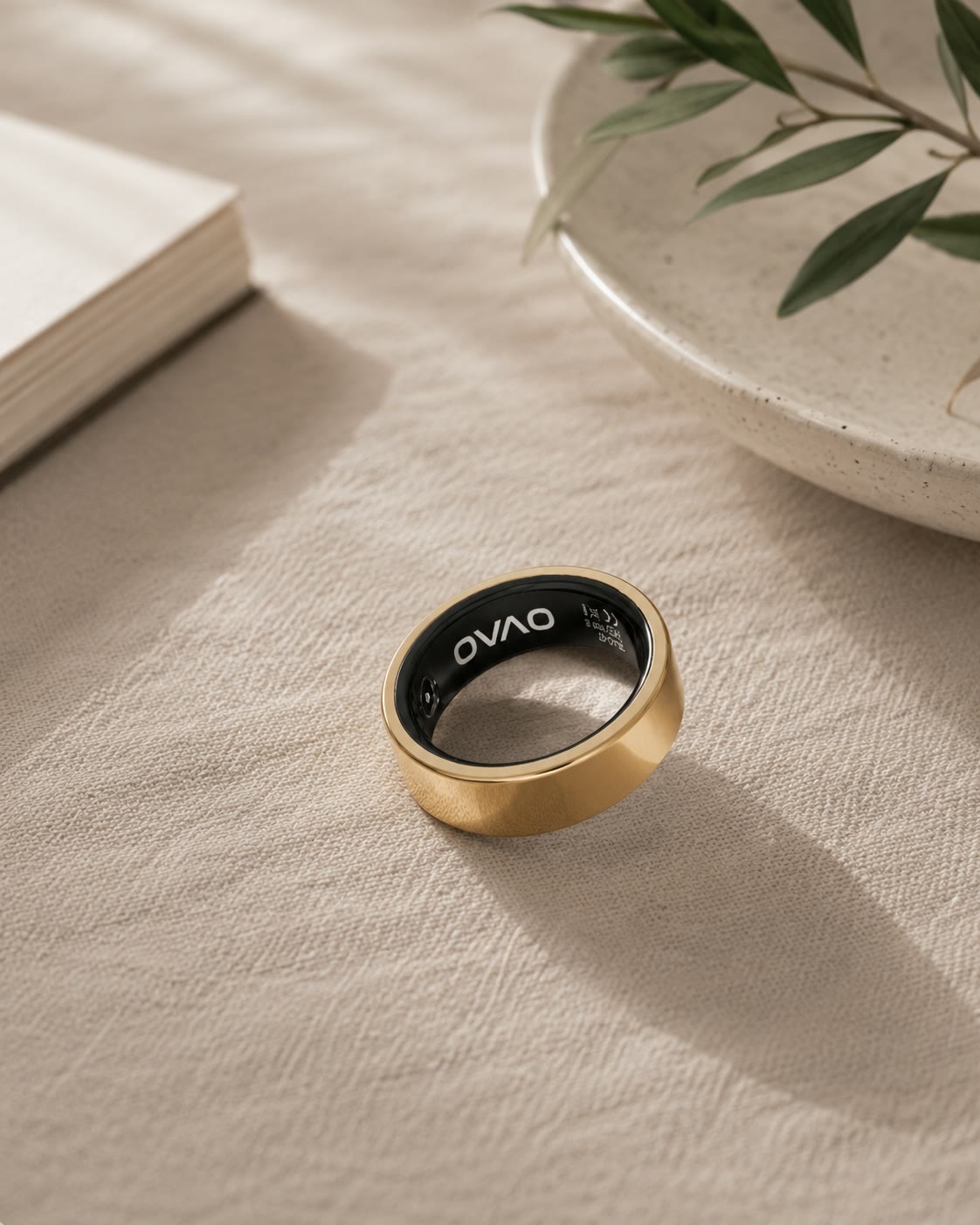 Smart ring OVAO-07 Champagne na jasnym lnie